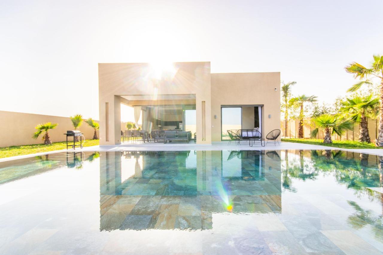 Villa NeWaVe, Lux, Piscine chauffée Inclus, Personnels à Marrakesh Extérieur photo