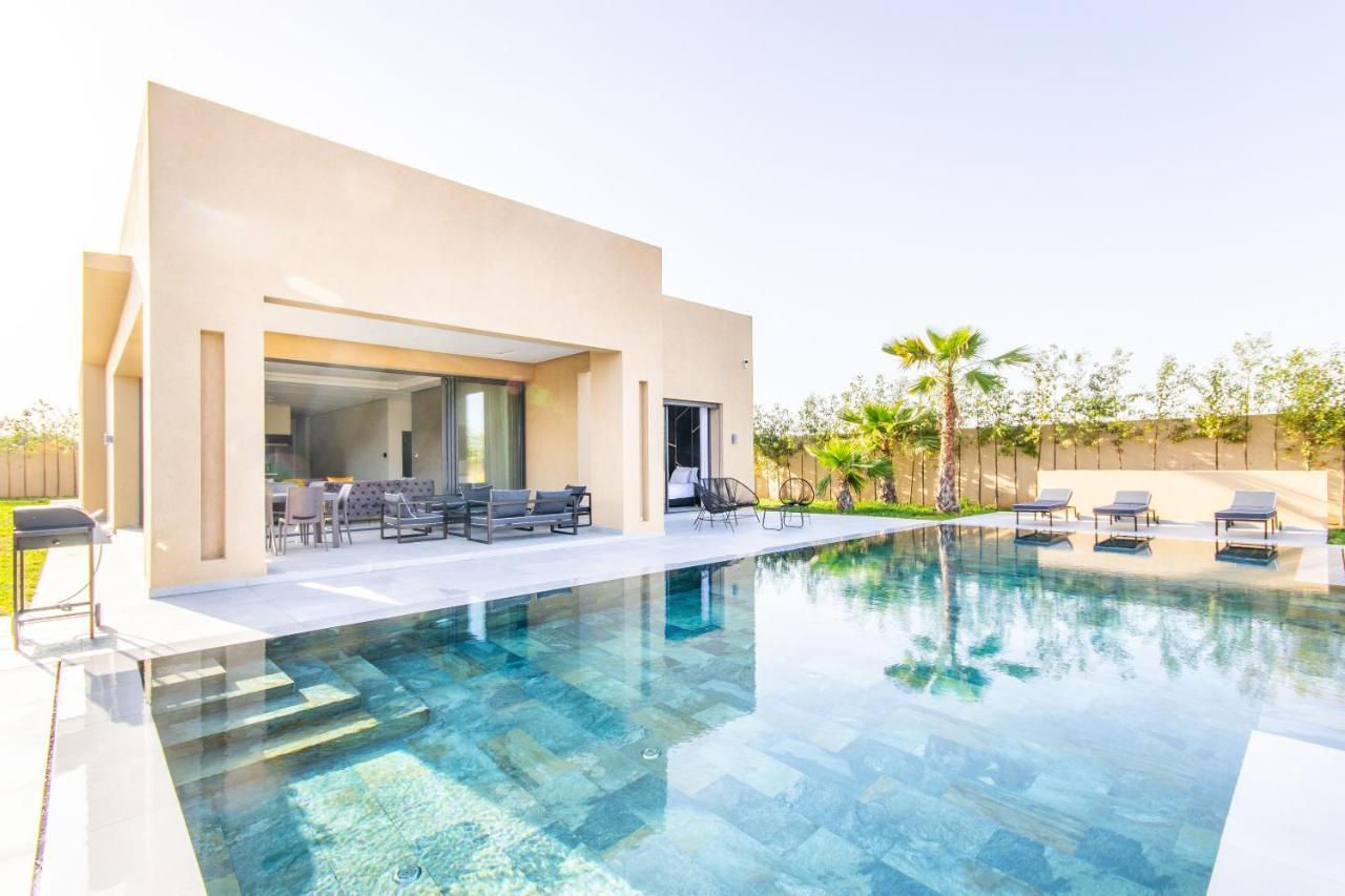 Villa NeWaVe, Lux, Piscine chauffée Inclus, Personnels à Marrakesh Extérieur photo