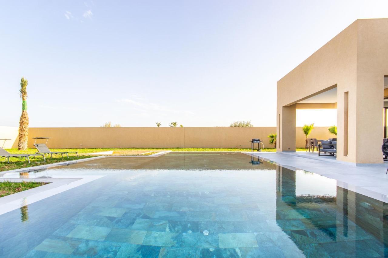 Villa NeWaVe, Lux, Piscine chauffée Inclus, Personnels à Marrakesh Extérieur photo