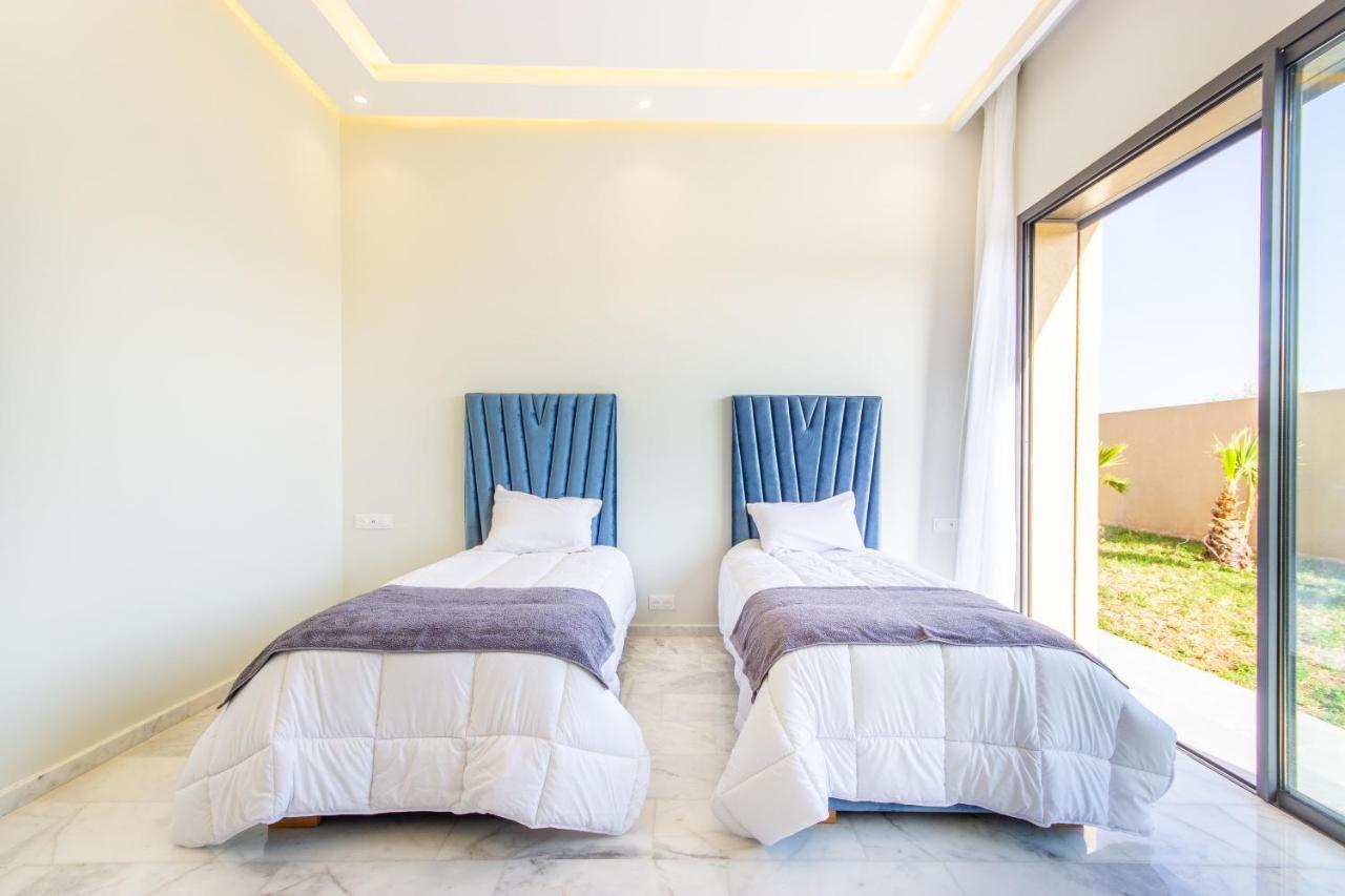 Villa NeWaVe, Lux, Piscine chauffée Inclus, Personnels à Marrakesh Extérieur photo