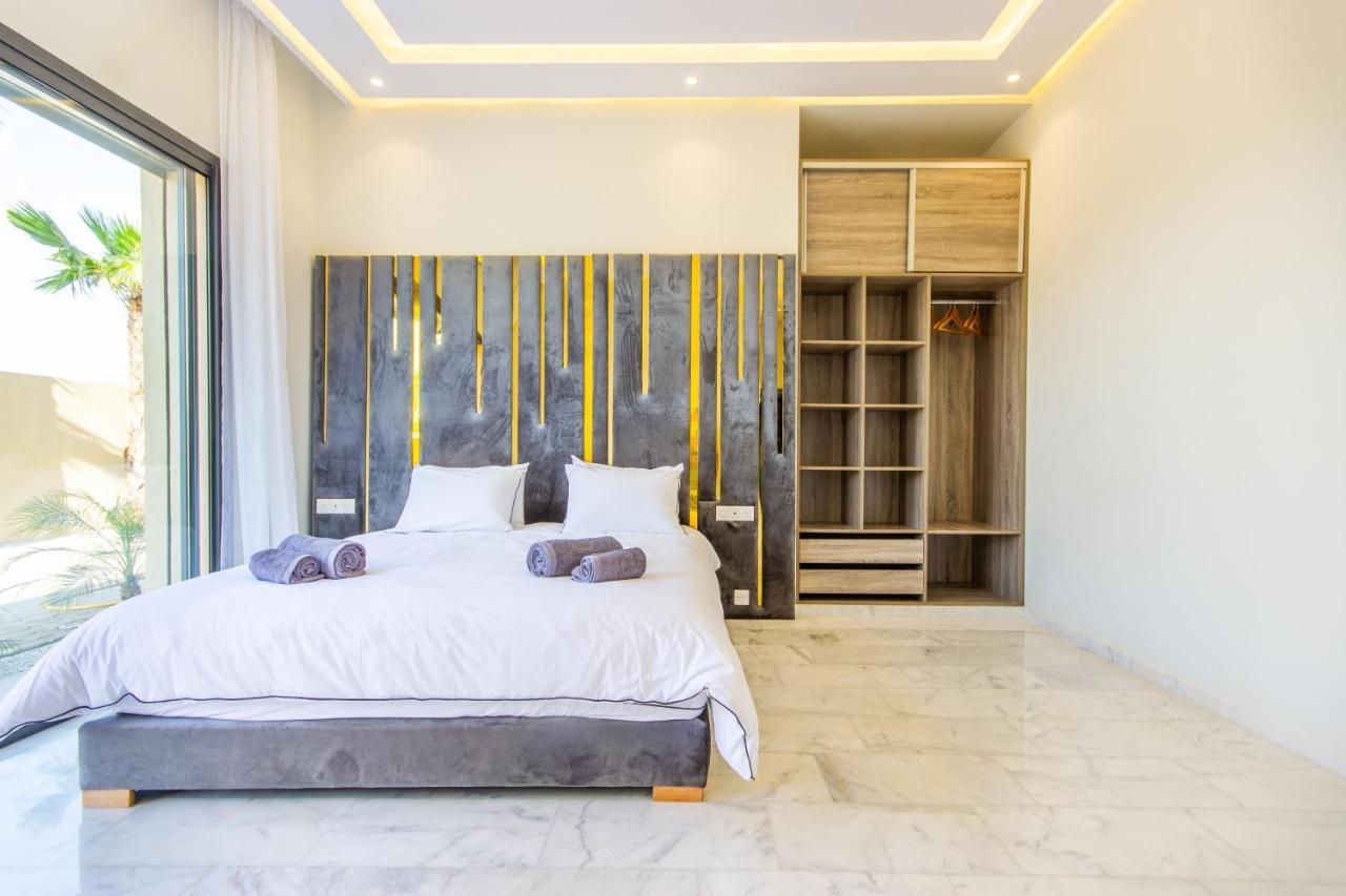 Villa NeWaVe, Lux, Piscine chauffée Inclus, Personnels à Marrakesh Extérieur photo