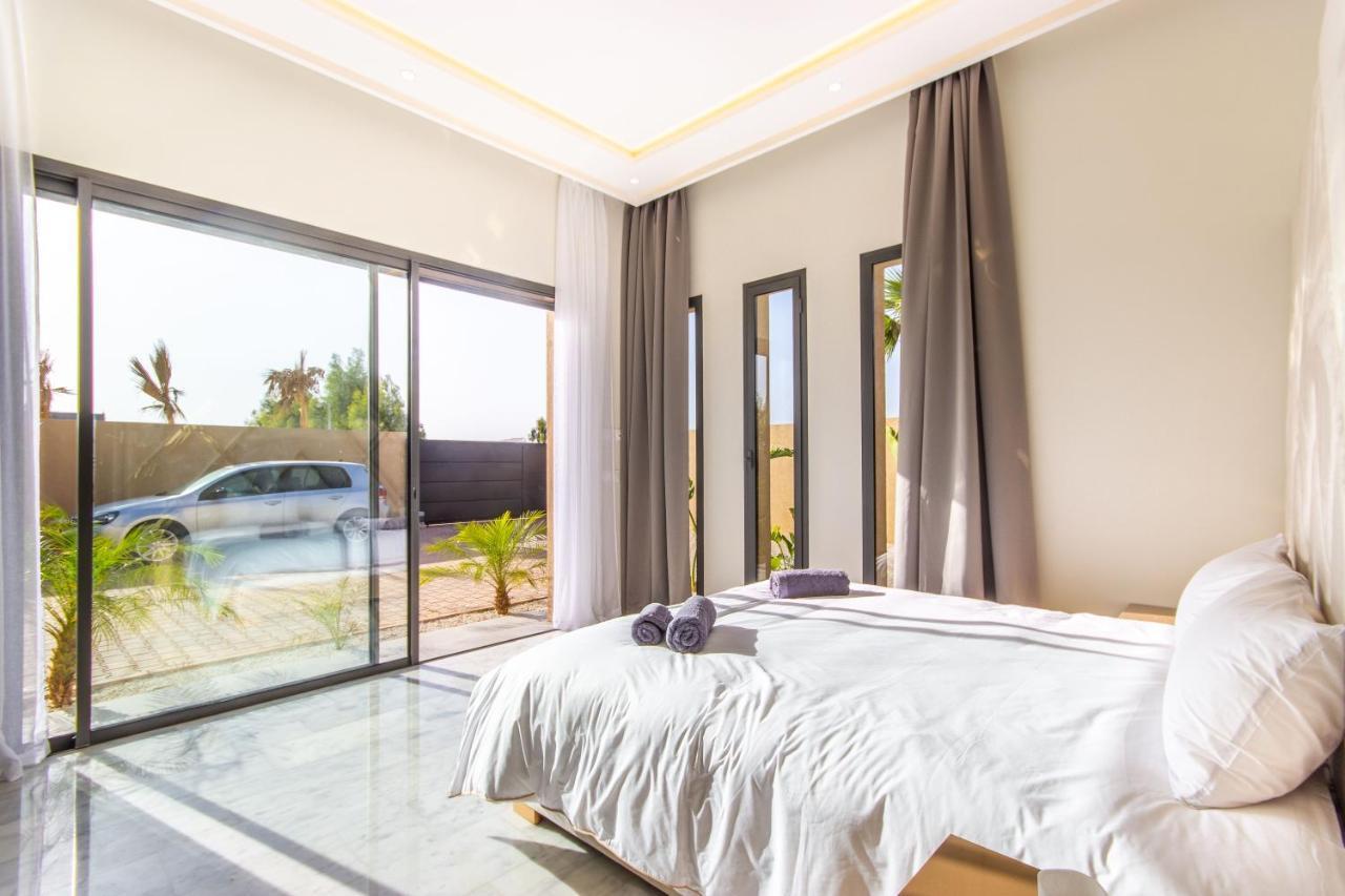 Villa NeWaVe, Lux, Piscine chauffée Inclus, Personnels à Marrakesh Extérieur photo